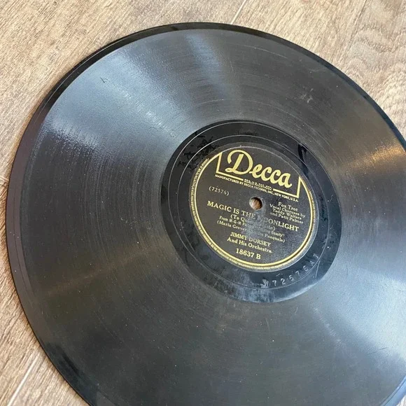 Vintage Decca 78 RPM Records Lot of 2, Shellac Untested, Collectible Music - Picture 3 of 4